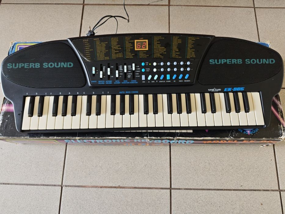 Electronic Keyboard EK-905 Super Sound