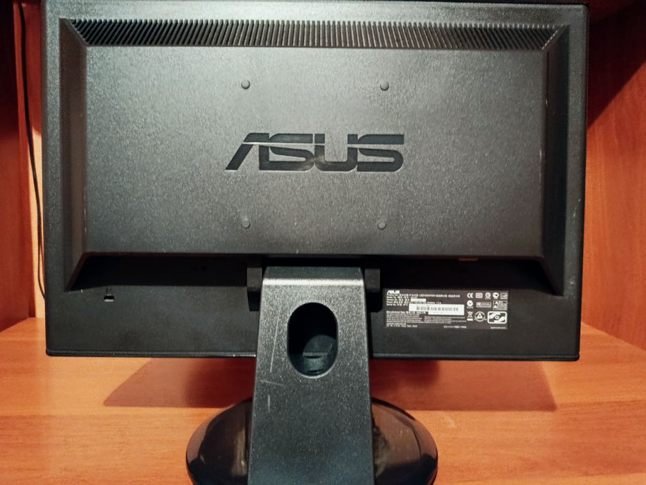 Монітор ASUS в гарному стані