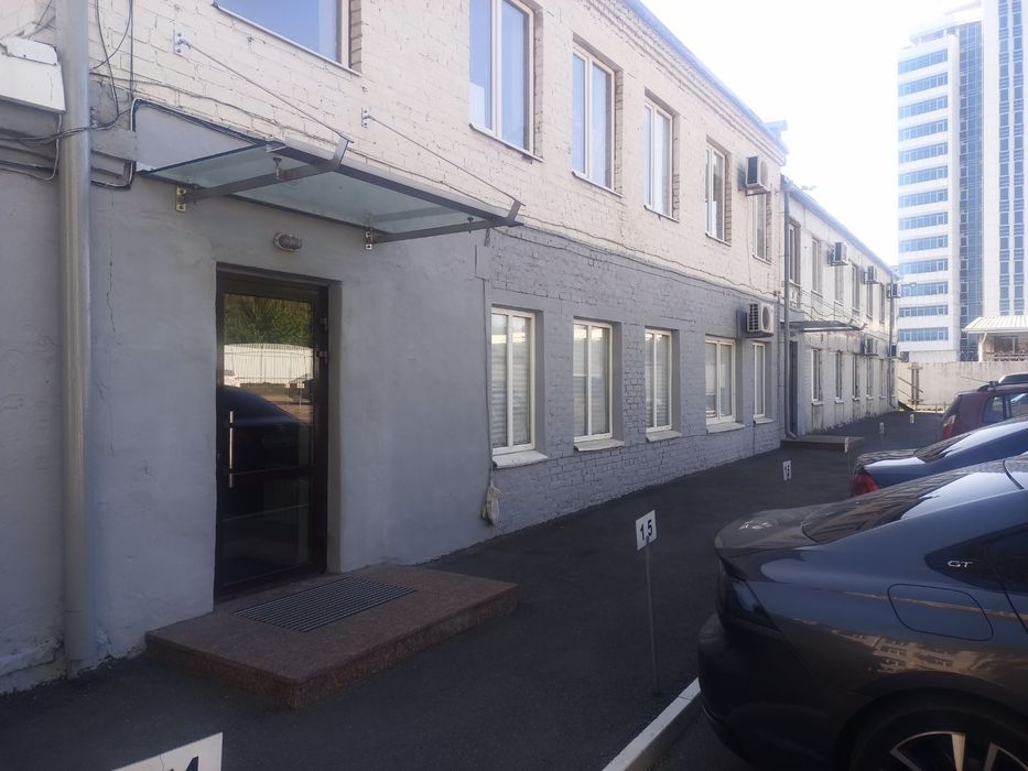 Сдам б/к свой  офис 27м2 в  ОЦ Бостон, В.Дубинина,8,Гагарина,Казакова