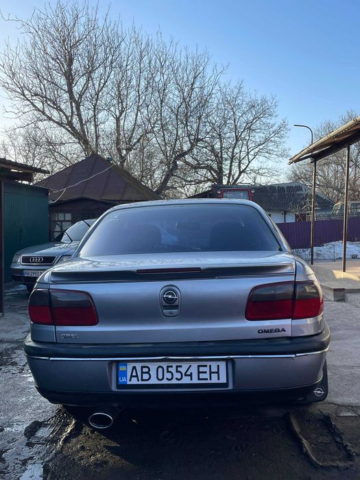 Opel omega b 1995 рік