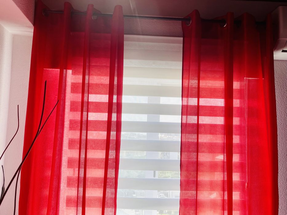 Red Curtains with Extendable Rod