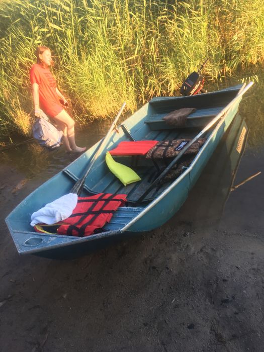 Лодка човен на прокат в оренду аренда мотор доставка