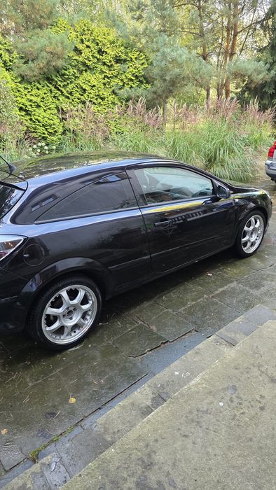 Opel Astra gtc 1.4 benz ksenony sprowadzony z Niemiec