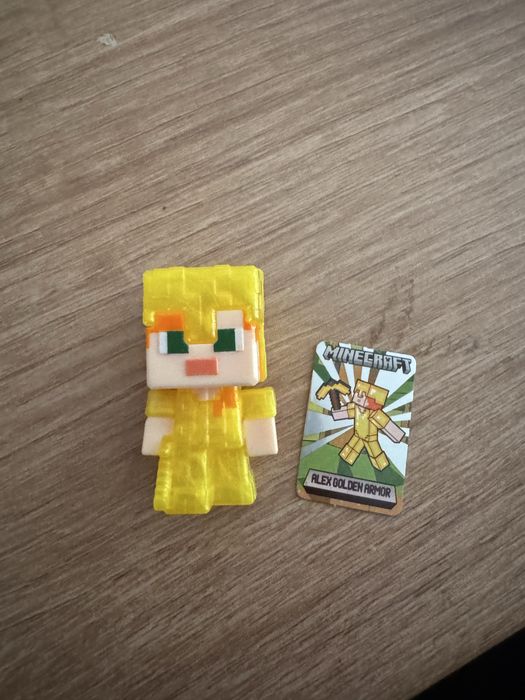 Figurka minecrafit kinder joy