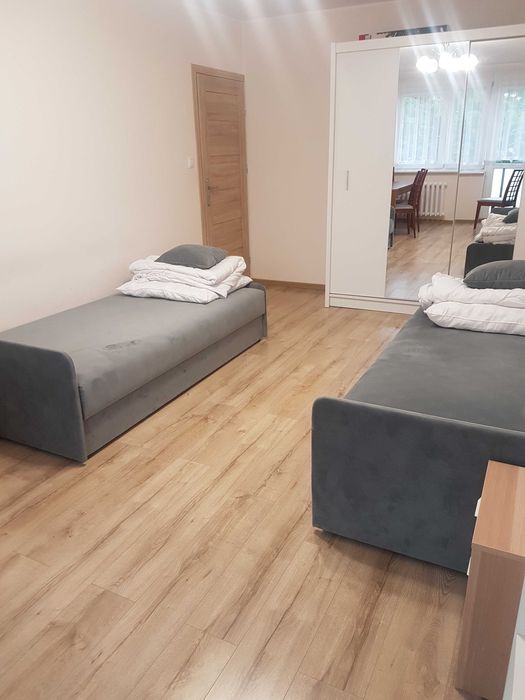 Pokój dwuosobowy dla studentek w Gdyni Chyloni - Widok 4