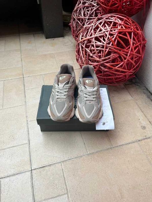 New Balance 9060 Mushroom R.44