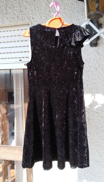 Vestidos e saias de menina