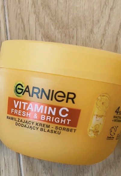 Garnier Vitamin C Fresh & Brig
