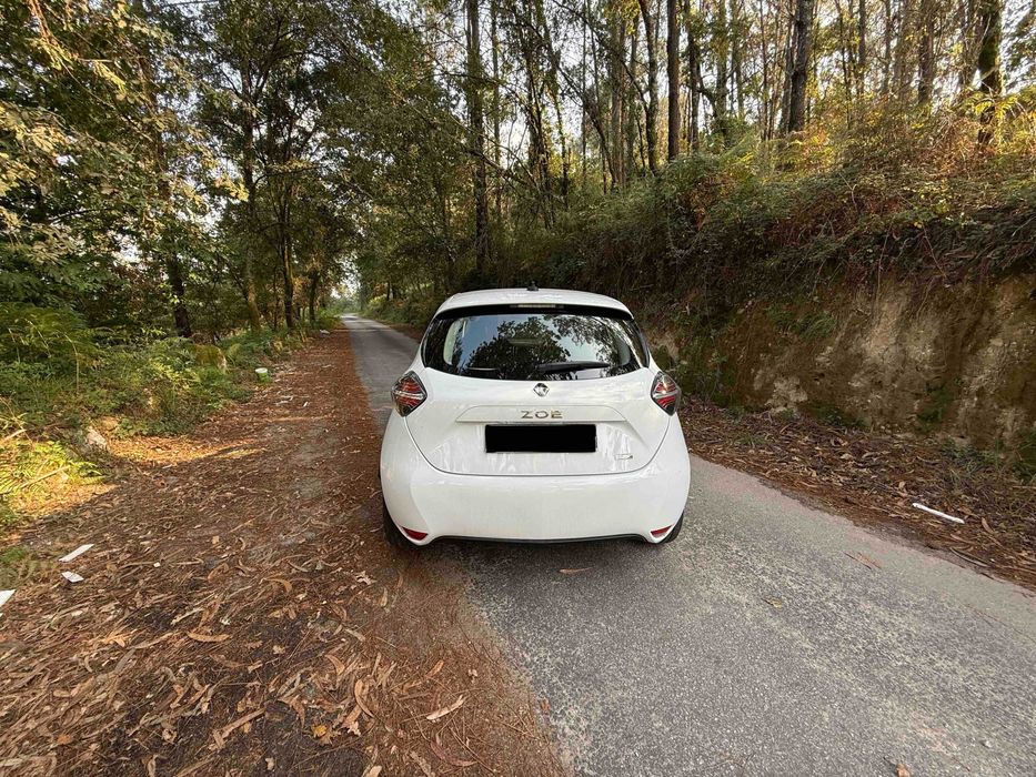 Renault Zoe 52 kWh CCS carregamento rapido 177€/mês