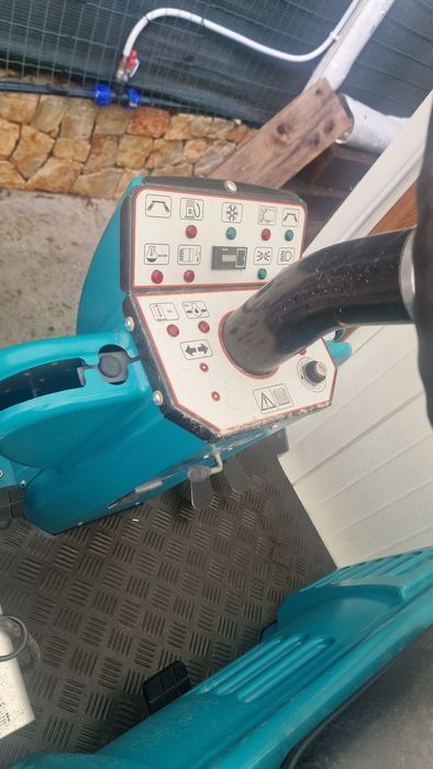 Varredora varredora xtrema maquina 5 horas de trabalho