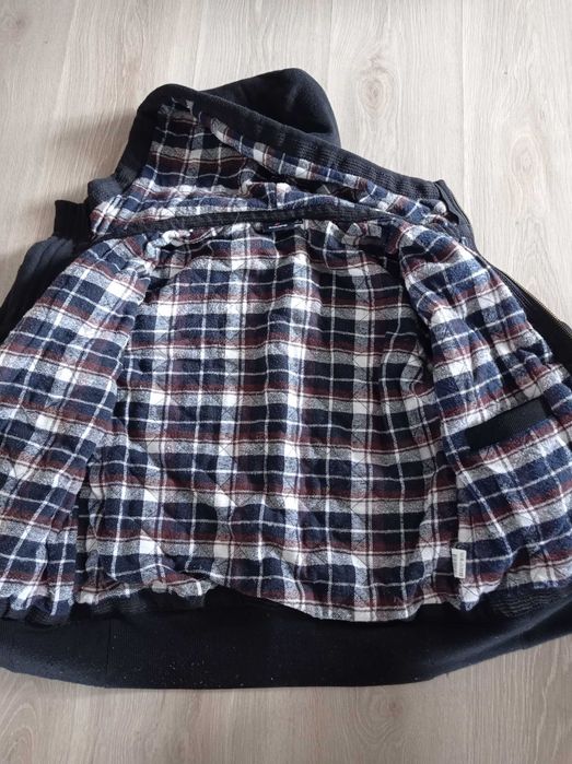 Bluza  Equipe czarna z kapturem.