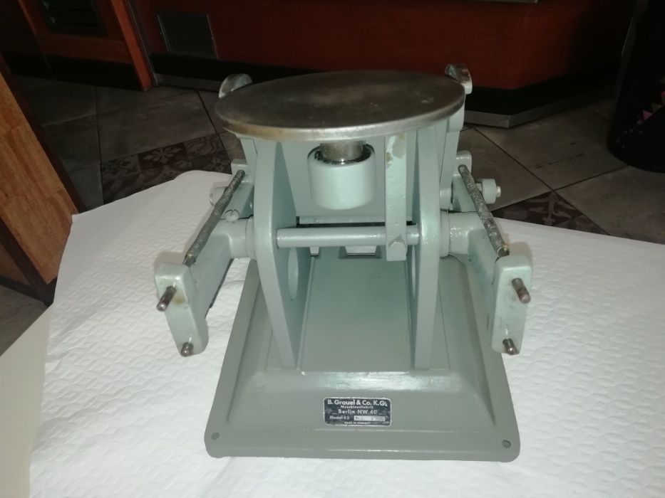 Máquina Tipografia Antiga