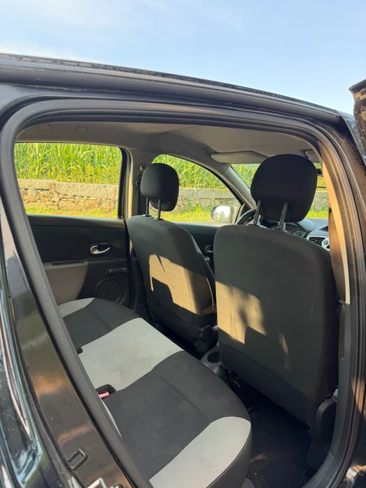 Carro Renault Clio