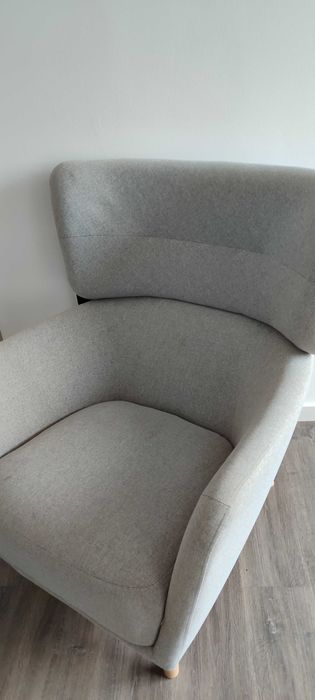 Poltrona OSKARSHAMN do IKEA cinza