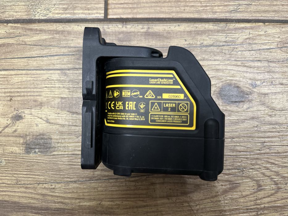 Czerwony laser krzyżowy DeWalt DW088 | 2024r.
