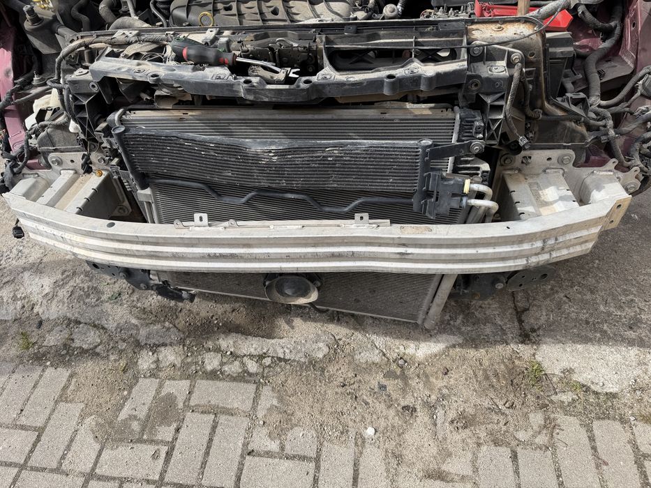 Chrysler pacifica 18r przednia belka