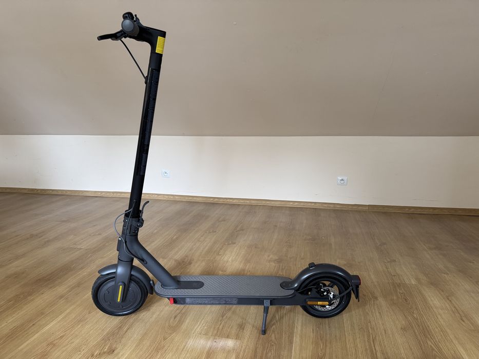 Hulajnoga elektryczna Mi electric scooter essential