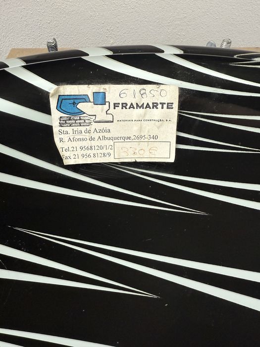 Cuba de apoio vidro temperado preto com listas brancas/ Design moderno