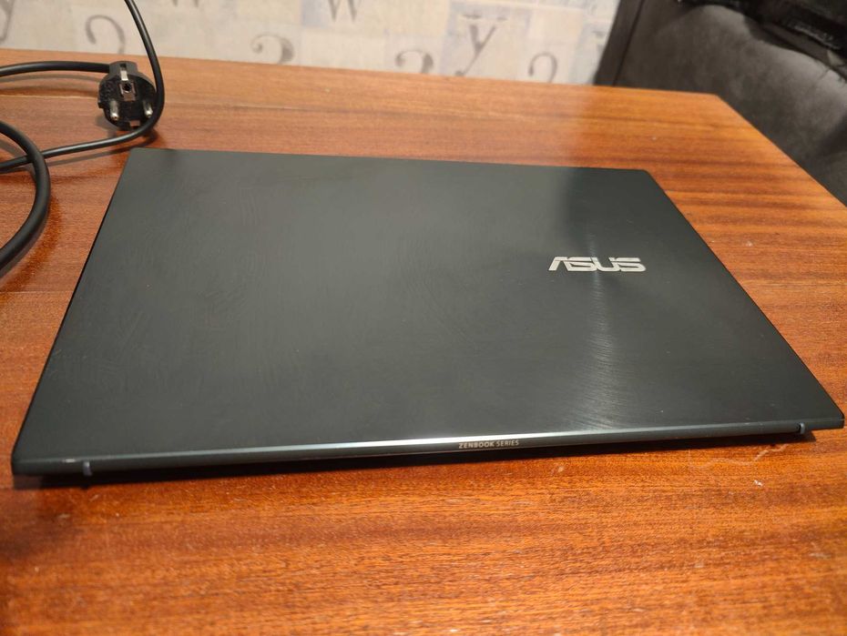 Ноутбук ASUS ZenBook 14 AMD Ryzen 7 5800H/RAM 16 ГБ/SSD 512 ГБ
