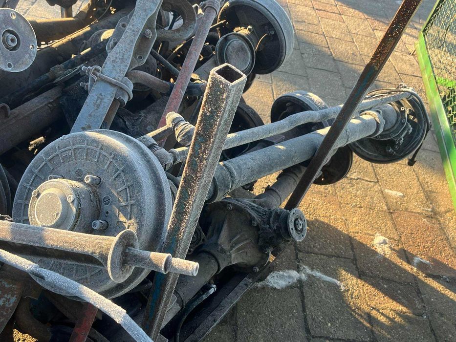 Przednia oś, belka UAZ