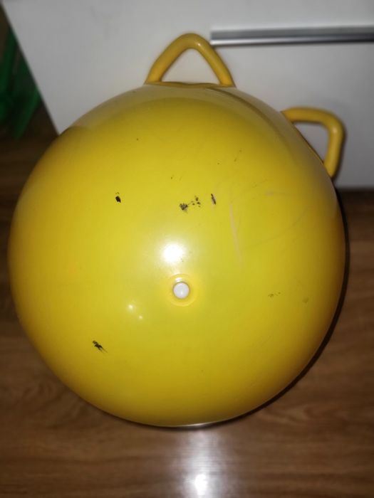 Дитячій м'яч пригун