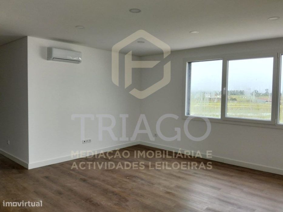 Fantástico Apartamento T2 com Varanda