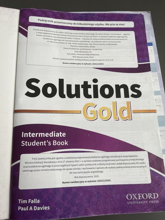 Solutions Gold Intermediate Student’s Book
