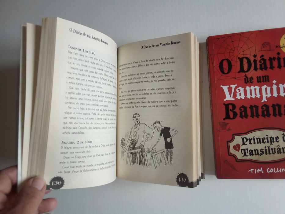 Livros "O Diário de um Vampiro Banana", de Tim Collins, vols. 1 e 2