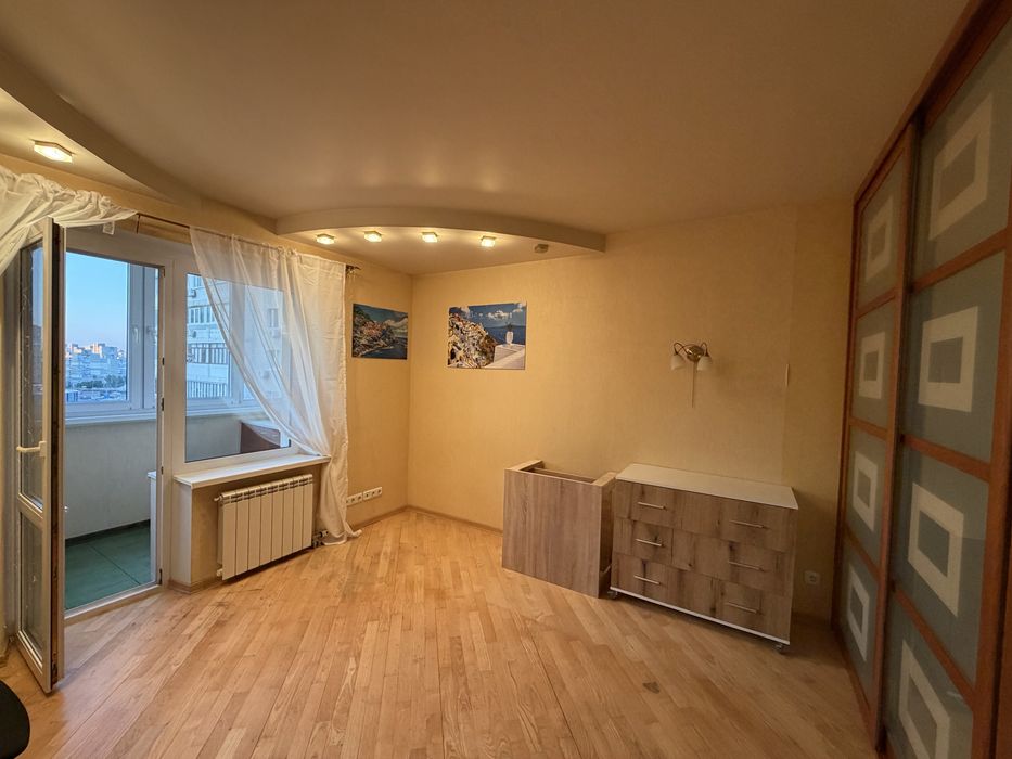 БЕЗ КОМІСІЇ ‼️ Продаж квартири 65м2 Ревуцького 42Б метро Харківська