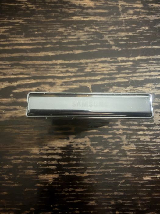Z flip 5 …………………..