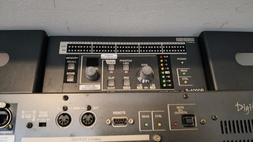 Roland s-4000 h digital snake