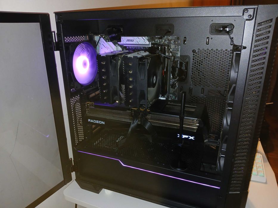 PC Gaming 4K – Ryzen 7 7800X3D, RX 9070 XT, 32GB DDR5 6400MT/s