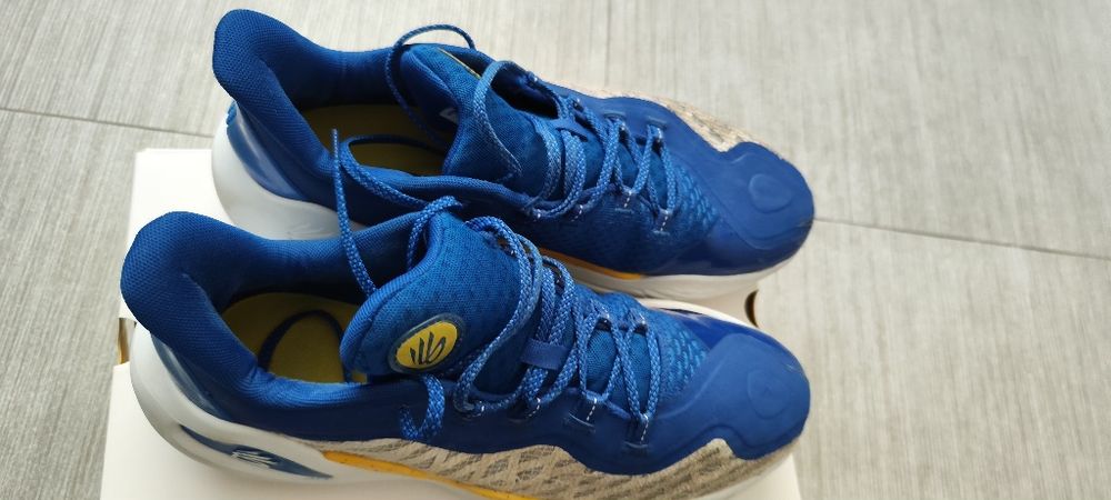 Sapatilhas Curry basketball