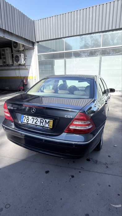 Mercedes-Benz Classe C 270 — fotografia 2