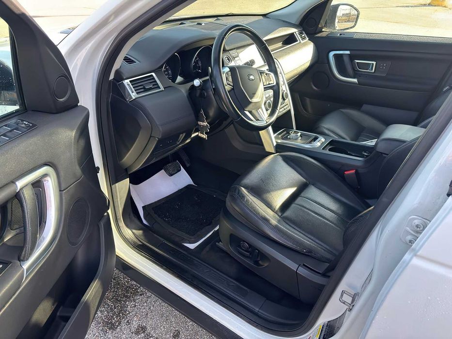 Land Rover Discovery Sport      2016