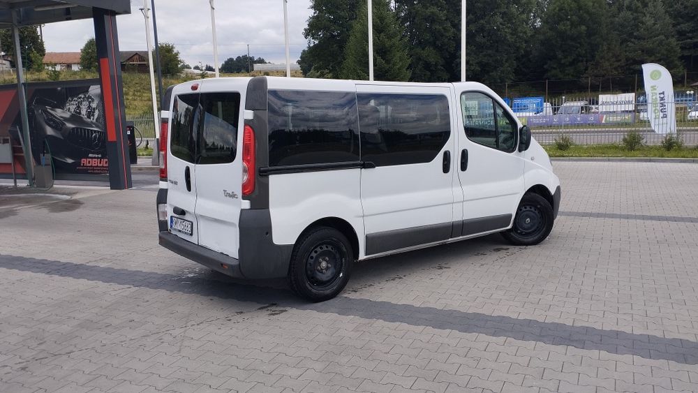 Wynajem busów 9 osobowych