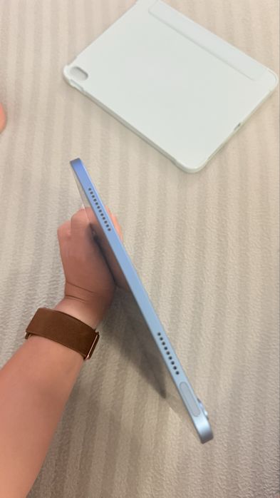 iPad APPLE (10.9'' - 64 GB - Wi-Fi - Azul)