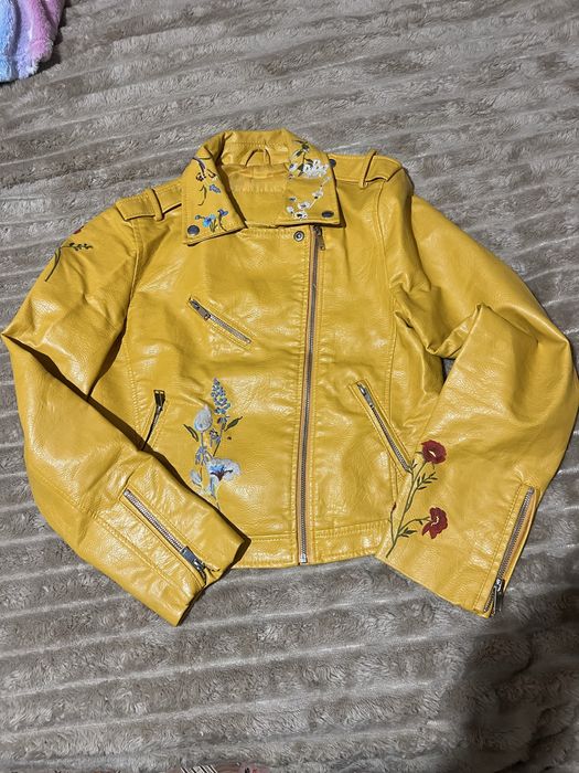 Продам женские курточки в хорошем состоянии