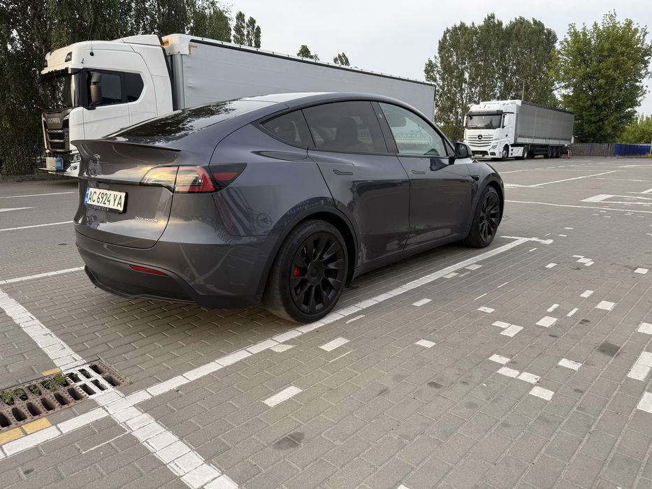Tesla Model Y Performance 2023