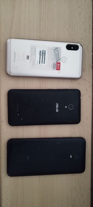 Telemóveis  para  peças