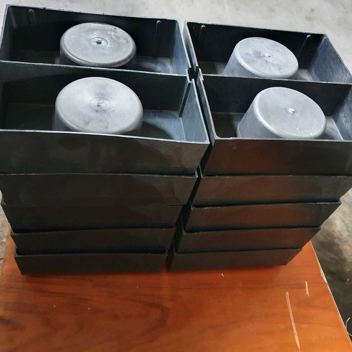 Продам годівниці для бджіл