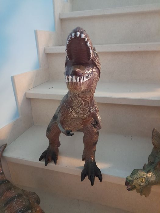 Set of 4 play dinosaurs64584713588609122