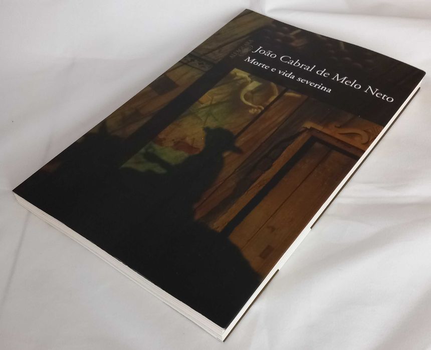 Morte e vida Severina de João Cabral de Melo Neto [Portes Grátis]