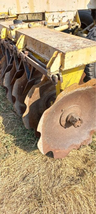 Трактор К-701 в рабочем состоянии