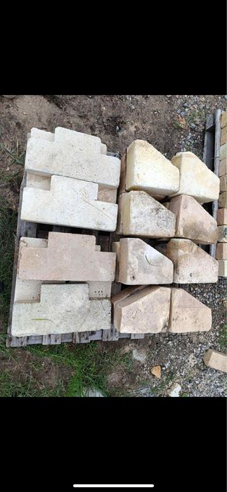 Cegła szamot długa Cegła szamotowa po rozbiórce Transport