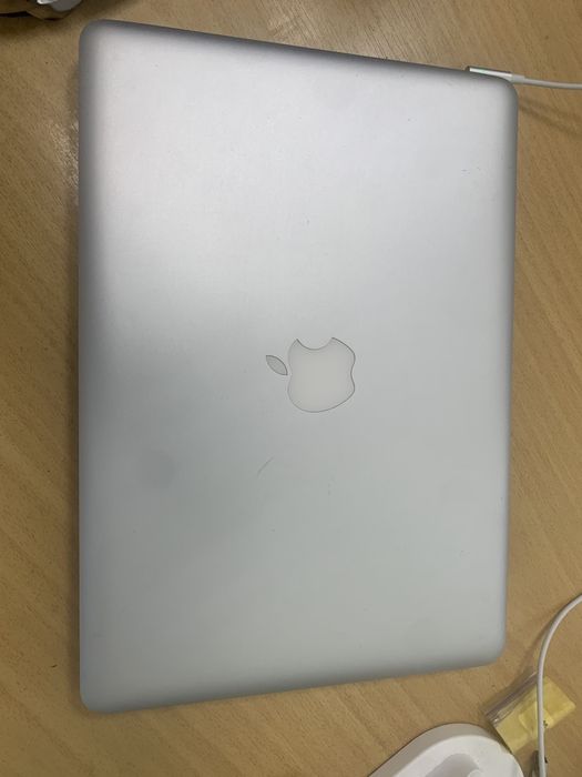 Продам - Мак бук про 5.5
Ідентифікатор моделі - мак бук