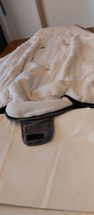 Saco para carrinho de bebé em ótimo estado