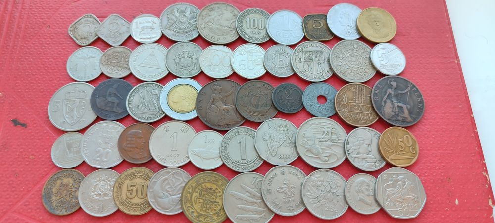 Набор цікавих монет світу, 50шт
