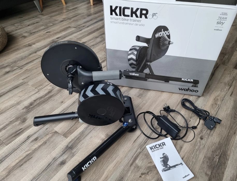 Велостанок, велотренажер  Wahoo kickr v3