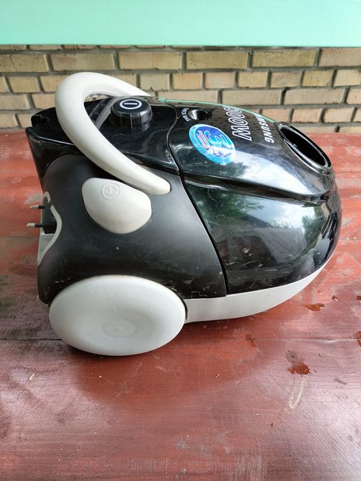 Пилосос Samsung 1300W